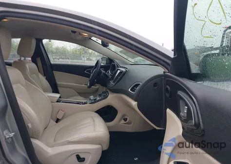 2015 Chrysler 200 C из США, поврежденный, VIN 1C3CCCCB6FN742566